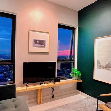 Studio Staycation D'Sara @ Linked Mrt, Near Thomson Hospital & Sungai Buloh Hospital Esterno foto
