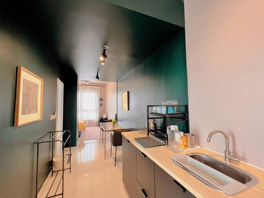 Studio Staycation D'Sara @ Linked Mrt, Near Thomson Hospital & Sungai Buloh Hospital Esterno foto