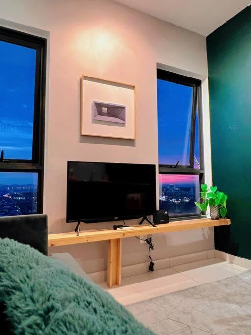 Studio Staycation D'Sara @ Linked Mrt, Near Thomson Hospital & Sungai Buloh Hospital Esterno foto