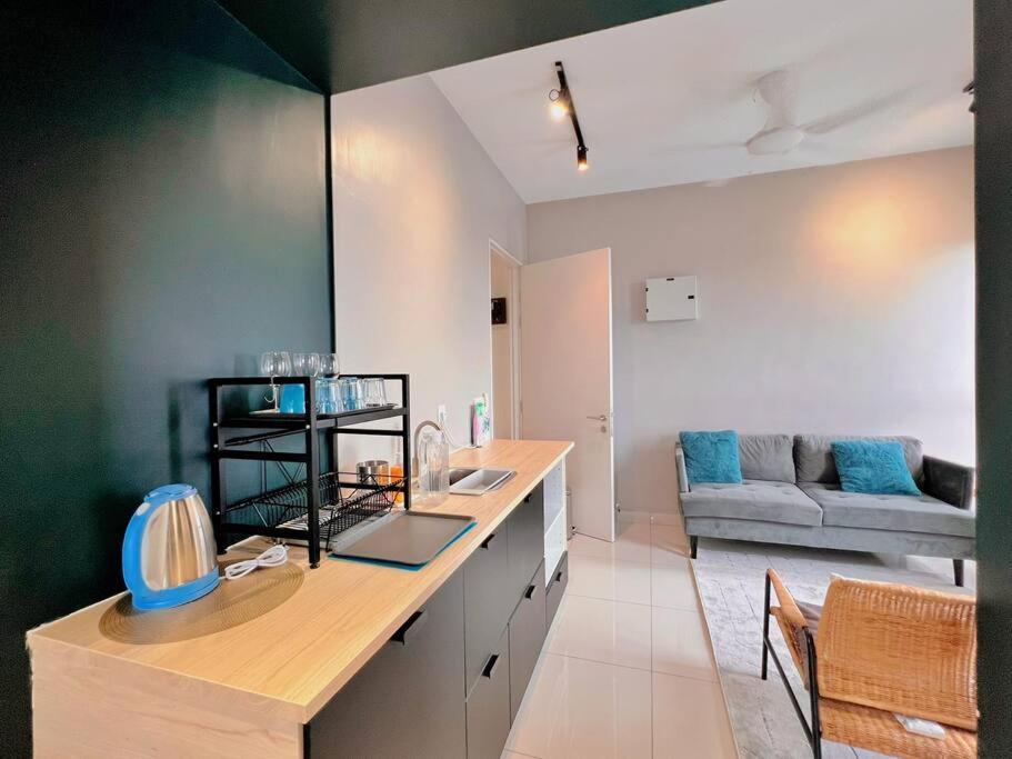 Studio Staycation D'Sara @ Linked Mrt, Near Thomson Hospital & Sungai Buloh Hospital Esterno foto